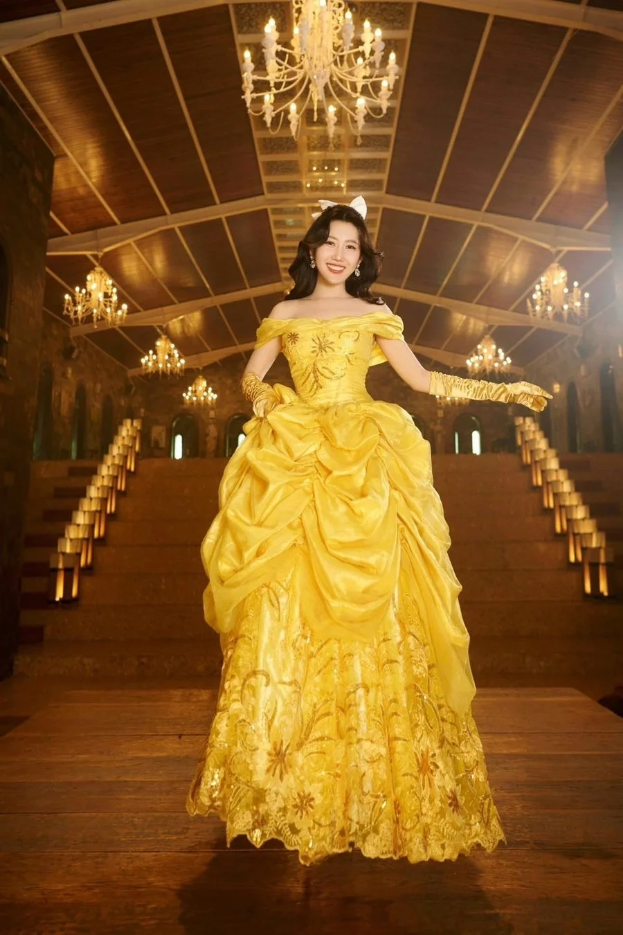 Chia sẻ về Thúy Ngân sửa mũi, cô đã có một quyết định táo bạo cho sự thay đổi phong cách.