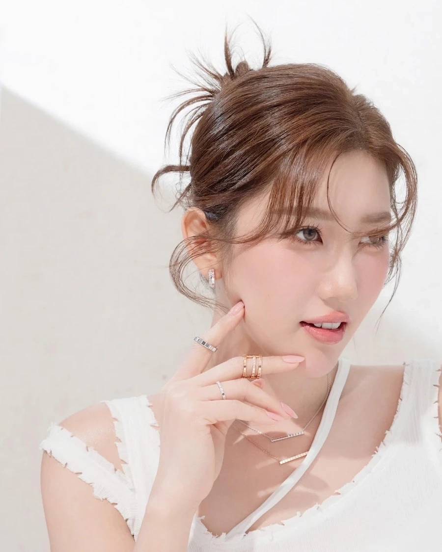 Thúy Nga Kim Ngân là một cặp đôi gắn liền với những câu chuyện đầy cảm xúc và đáng yêu.