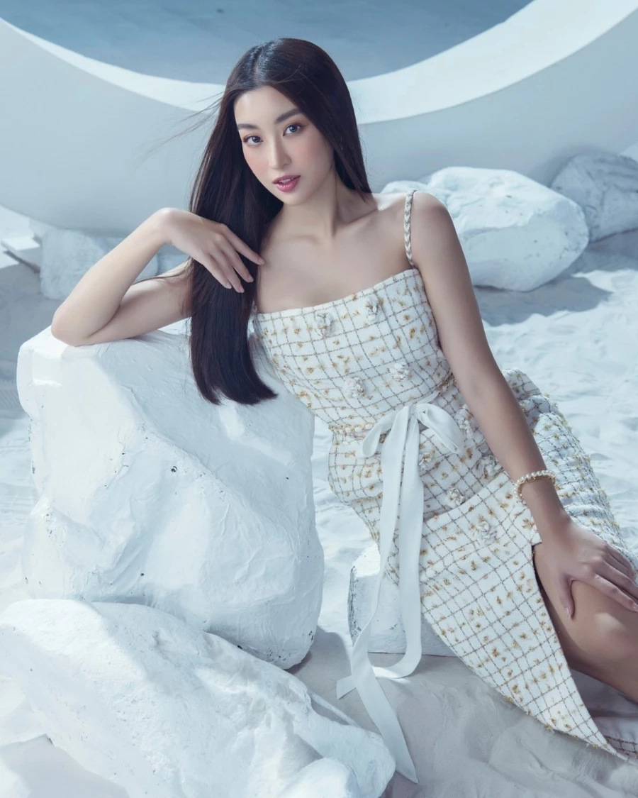 Đám cưới Hoa hậu Mỹ Linh là một sự kiện trọng đại, tỏa sáng với vẻ đẹp lộng lẫy.