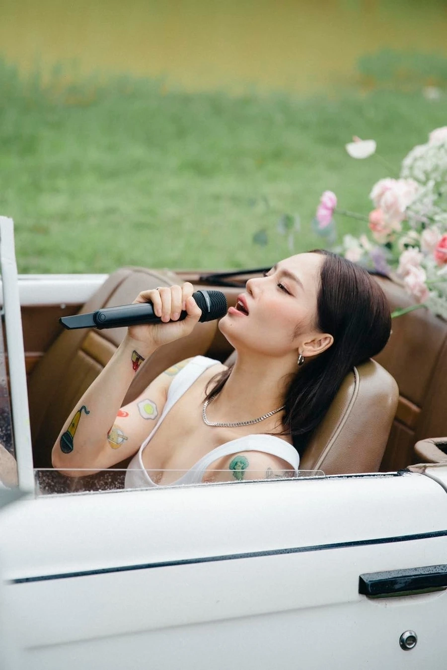 Bài hát của Miu Lê luôn đem lại cảm giác nhẹ nhàng và đầy cảm xúc.