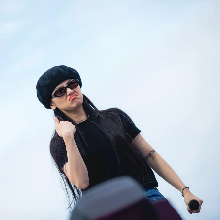 Cùng khám phá tiểu sử Hiền Hồ và Miu Lê để hiểu hơn về hành trình sự nghiệp của họ.