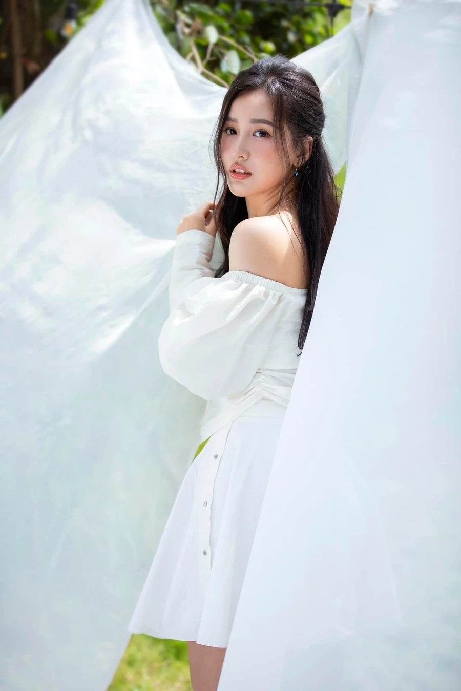 Mai Phương Thúy tước vương miện là một quyết định bất ngờ, gây nhiều tranh cãi.