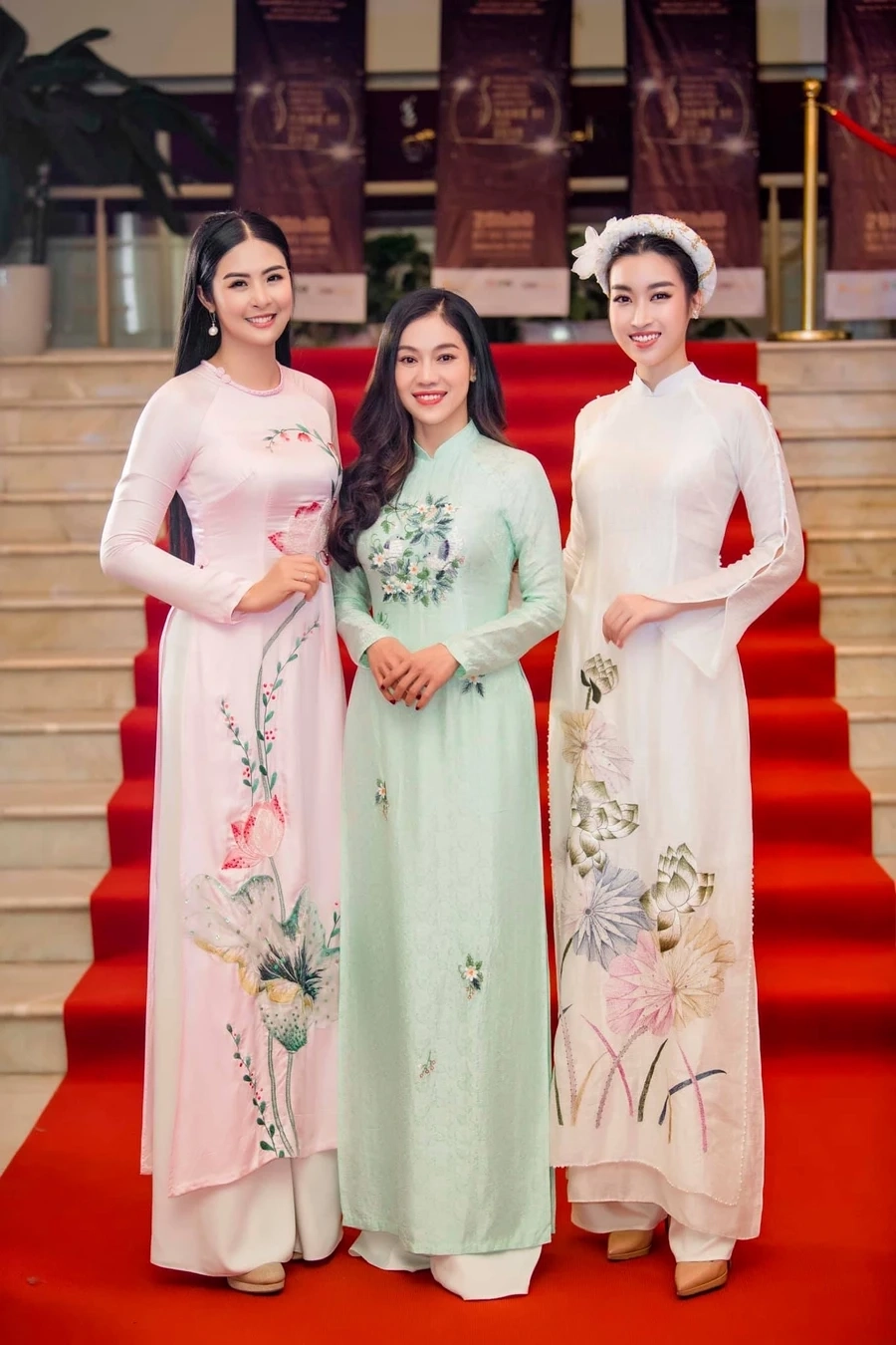 Lương Thùy Linh Đỗ Mỹ Linh là hai hoa hậu có phong cách sống và làm việc đầy ấn tượng.