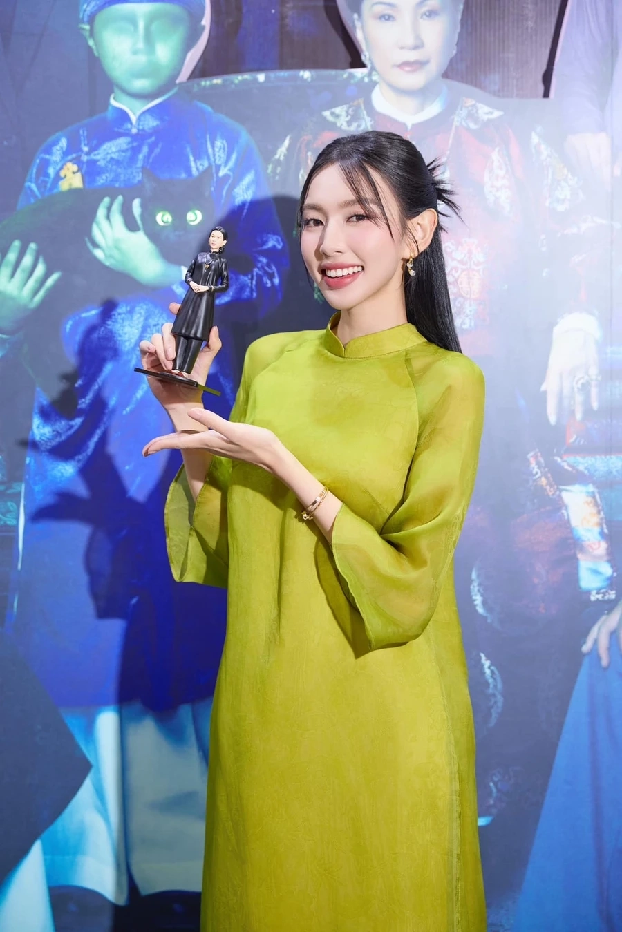 Hoàng Thuỳ Linh clip thể hiện phong cách âm nhạc độc đáo và sáng tạo của cô.