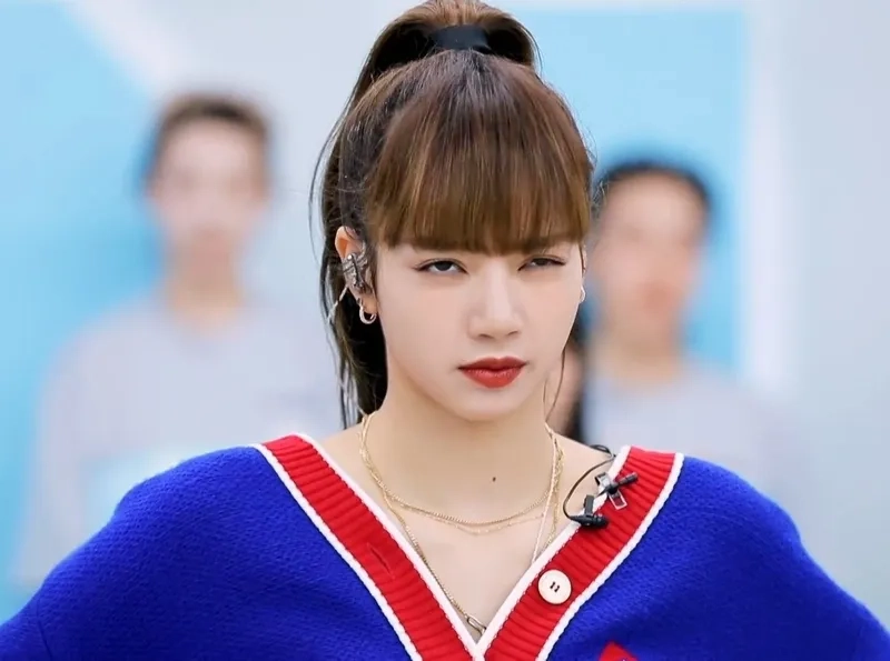 Lisa blackpink meme tạo nên những khoảnh khắc vui nhộn, đáng yêu từ cô nàng.