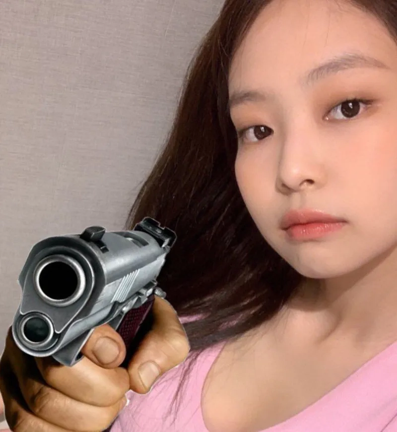 Ảnh meme rose luôn mang lại niềm vui với biểu cảm ngọt ngào và đáng yêu.