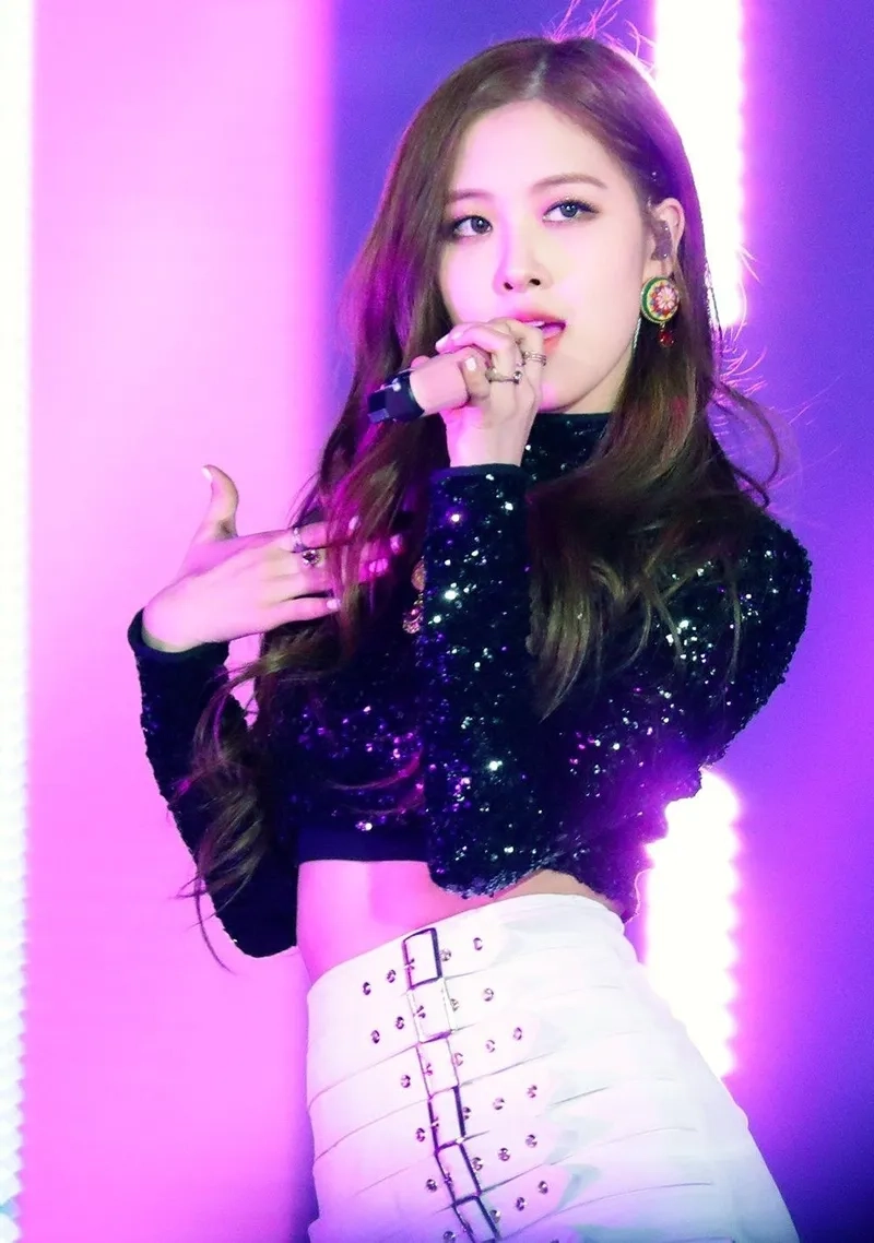 Meme rose mang đến những khoảnh khắc hài hước và đáng yêu của Rose.