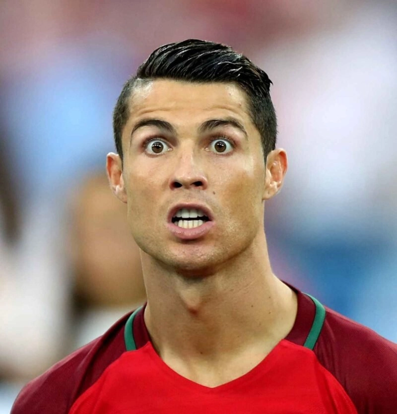 Ronaldo hun messi meme là những khoảnh khắc gây tranh cãi nhưng cũng đầy vui nhộn.