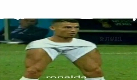 Meme ronaldo siu tái hiện cú ăn mừng huyền thoại của CR7 cực kỳ thú vị.