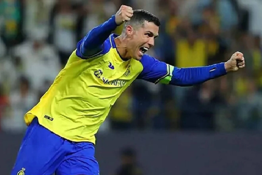 Ronaldo meme face khiến bạn không thể nhịn cười với những biểu cảm đặc trưng của CR7.