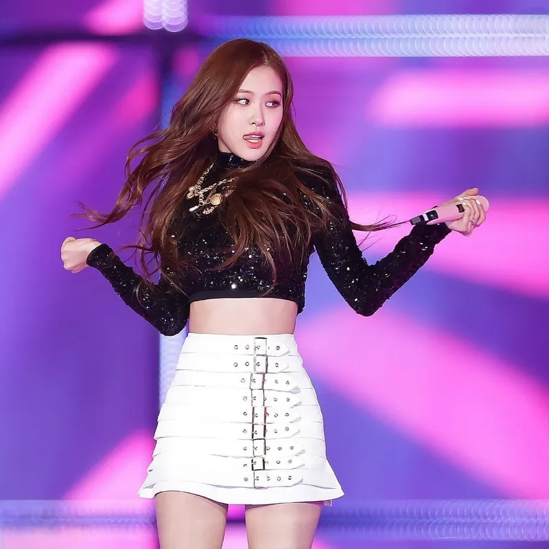 BTS and blackpink meme là sự kết hợp giữa hai nhóm nhạc nổi tiếng tạo nên khoảnh khắc vui nhộn.