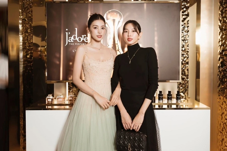 Bánh trôi nước Hoàng Thùy Linh MP3 là bản nhạc đang được yêu thích với giai điệu cuốn hút.