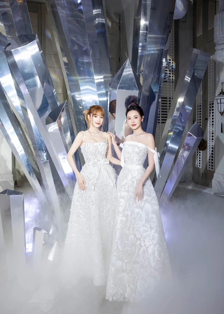 Nabi Phương không chỉ nổi bật trong làng nghệ thuật mà còn thu hút fan nhờ sự duyên dáng.