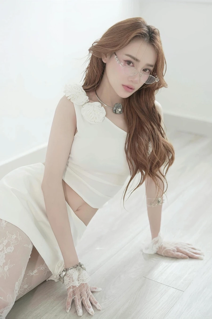 Hoàng Oanh Nhã Phương gây ấn tượng với sự kết hợp ăn ý trên màn ảnh.