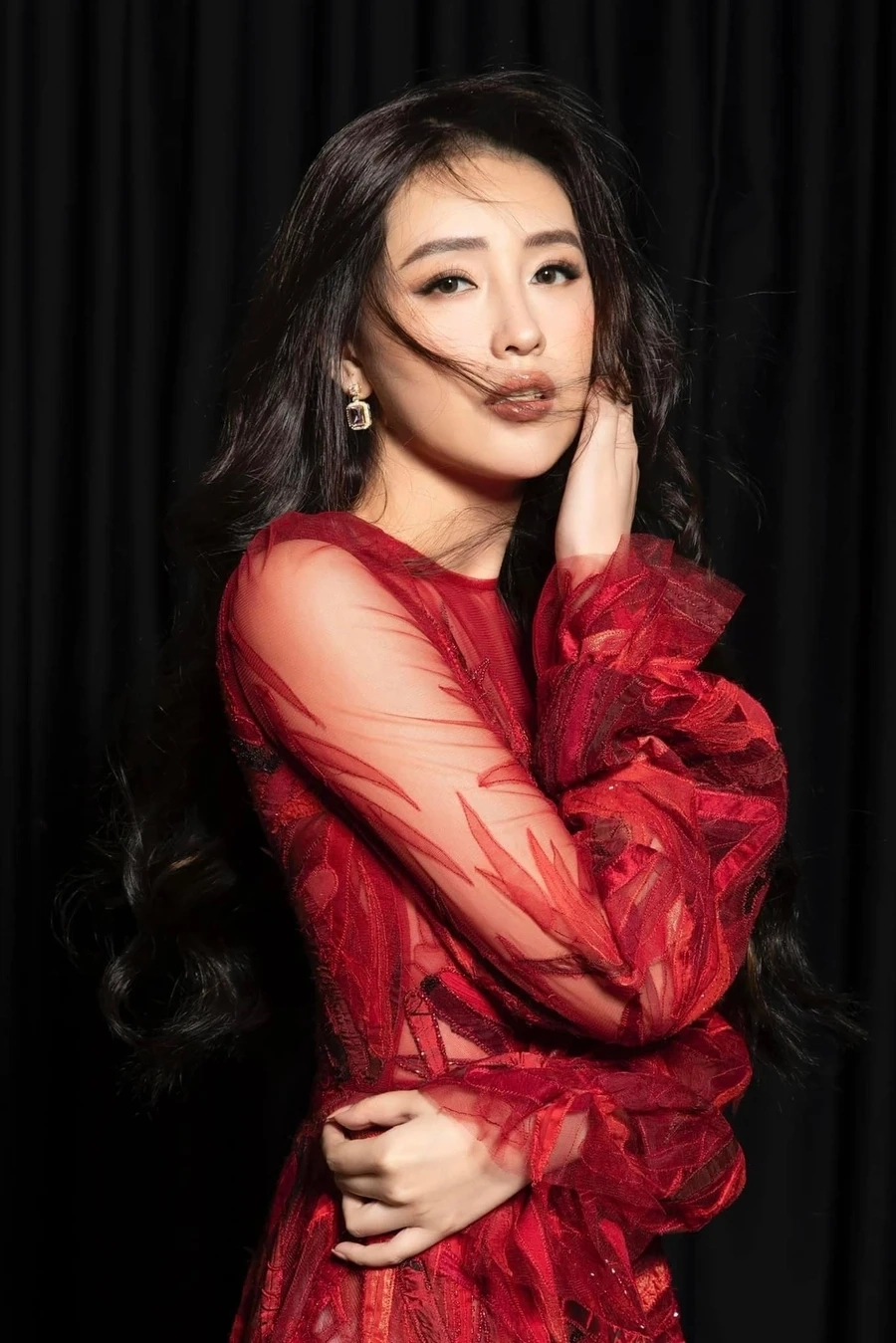 Noo Phước Thịnh quen Mai Phương Thúy là một câu chuyện tình đẹp từng được yêu thích.