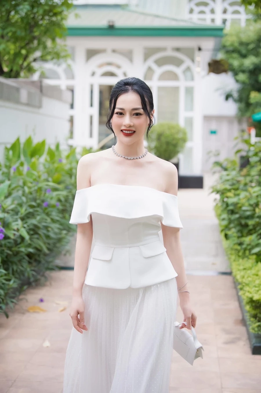 Diễn viên Phương Oanh trong phim Hương Vị Tình Thân đã chinh phục khán giả bằng diễn xuất đầy cảm xúc.