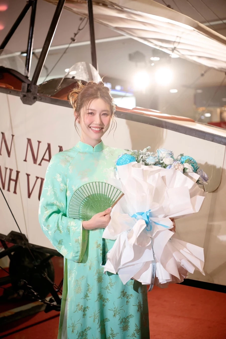 Thúy Ngân Nhã Phương tạo nên một tình bạn đẹp và luôn khiến người hâm mộ yêu mến.