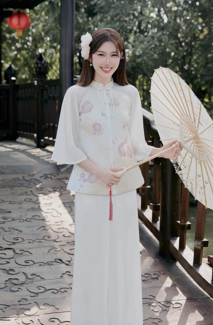 Thúy Ngân xăm hình mang đến vẻ đẹp cá tính và mạnh mẽ.