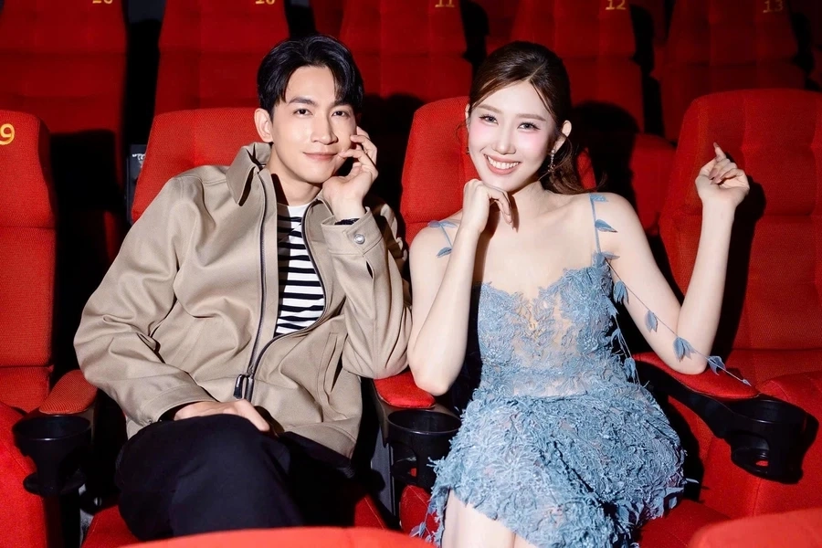 Bikini Thúy Ngân luôn làm bừng sáng vẻ đẹp quyến rũ và đầy tự tin.