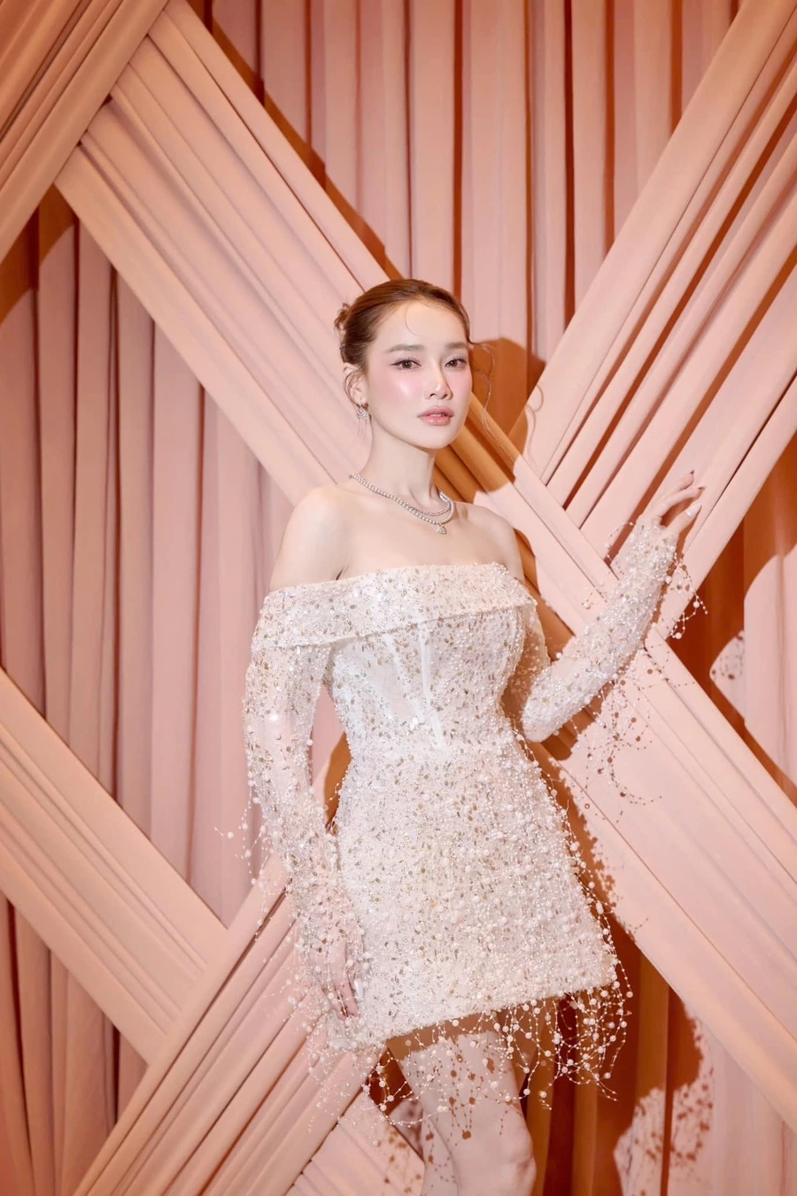 Cây Táo Nở Hoa Nhã Phương là một trong những bộ phim ấn tượng mà cô tham gia.