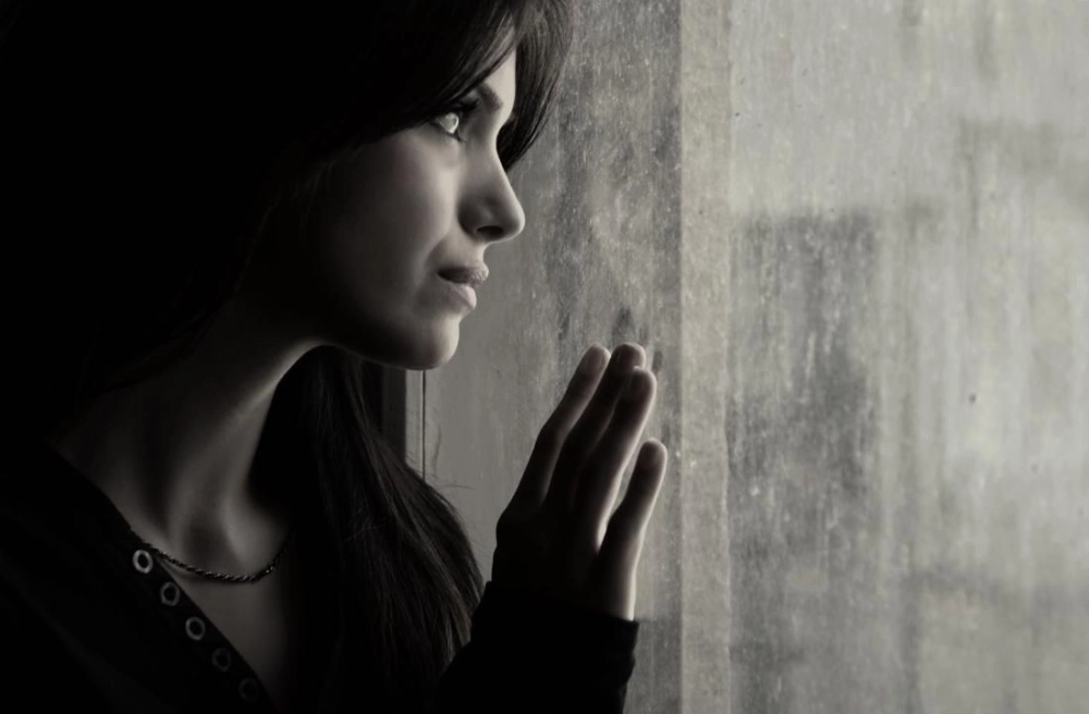 Hình đại diện Facebook buồn, lựa chọn hoàn hảo cho tâm trạng u sầu