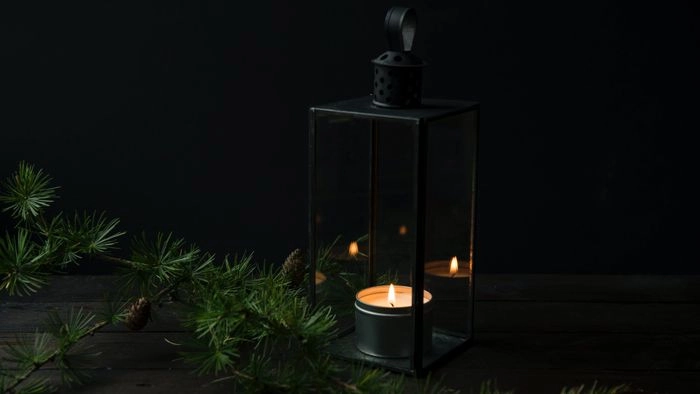 Hình nền đen 4K cho điện thoại đẹp sắc nét