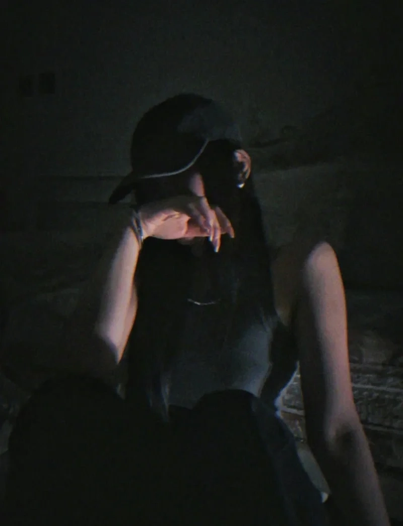 Hình nền chất ngầu nữ mạnh mẽ đầy phong cách