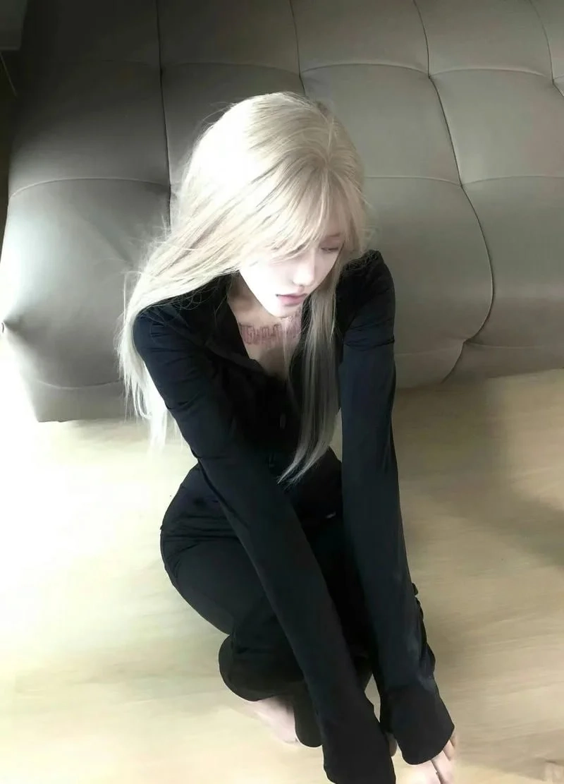 Hình nền nữ ngầu thể hiện phong cách riêng biệt