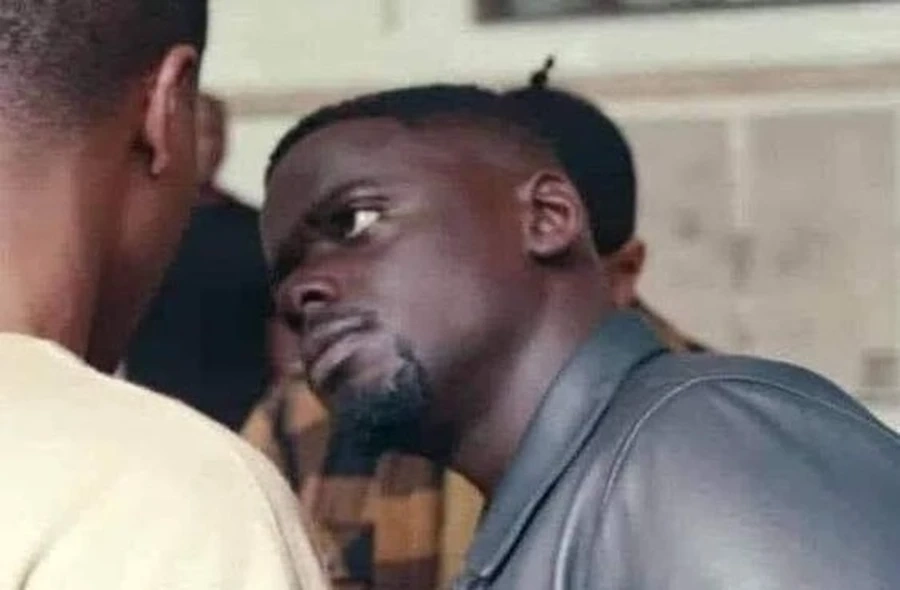 Biểu cảm xúc động của meme anh da đen khóc khiến ai cũng đồng cảm