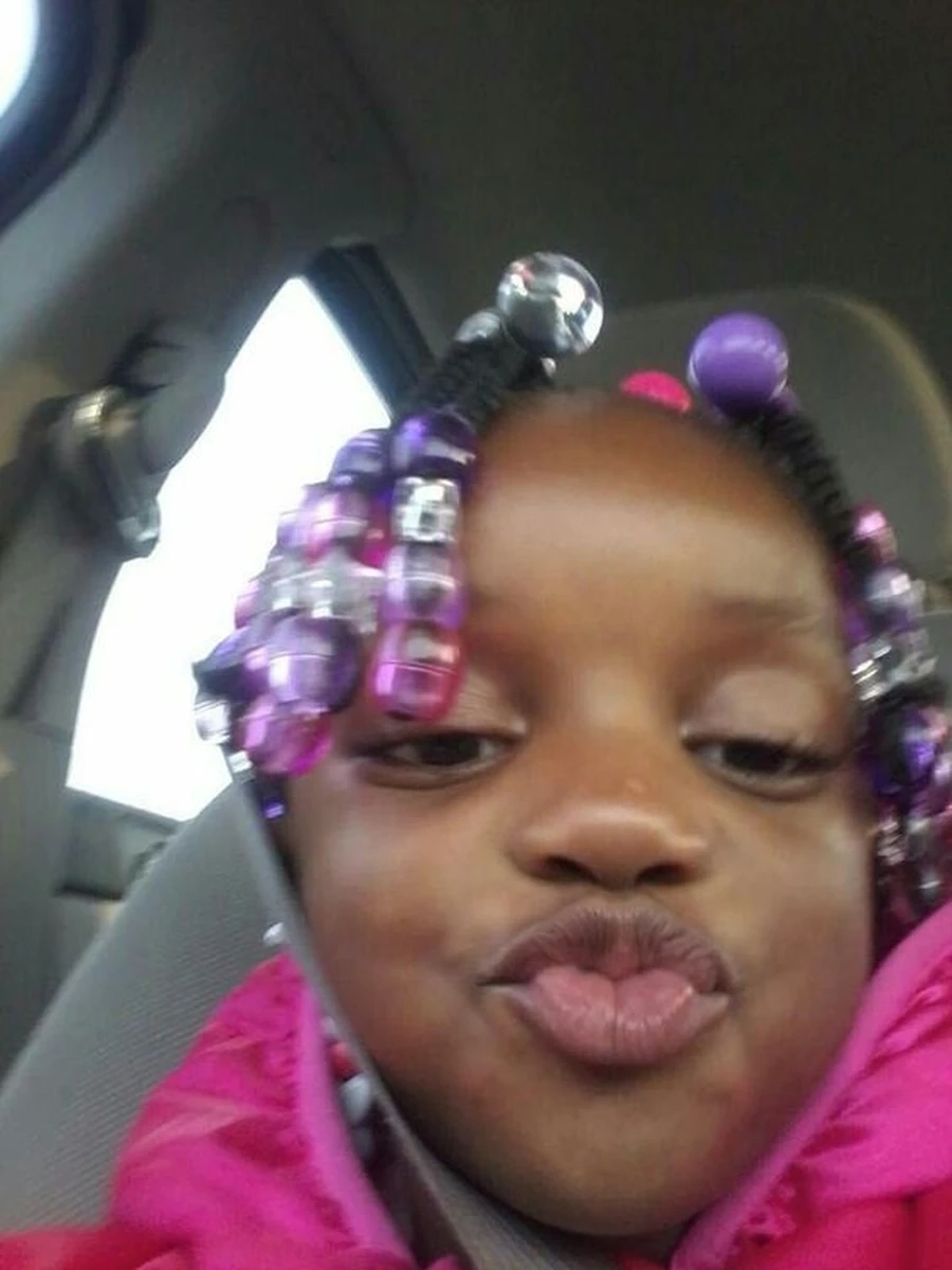 Hình ảnh meme tóc ngắn da đen tạo trào lưu cực hot trên mạng