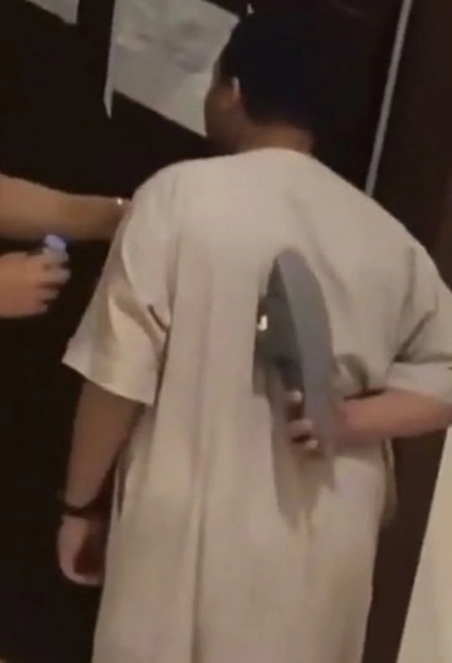 Khoảnh khắc meme anh da đen ngạc nhiên ôm đầu tạo nên cơn sốt với độ hài hước