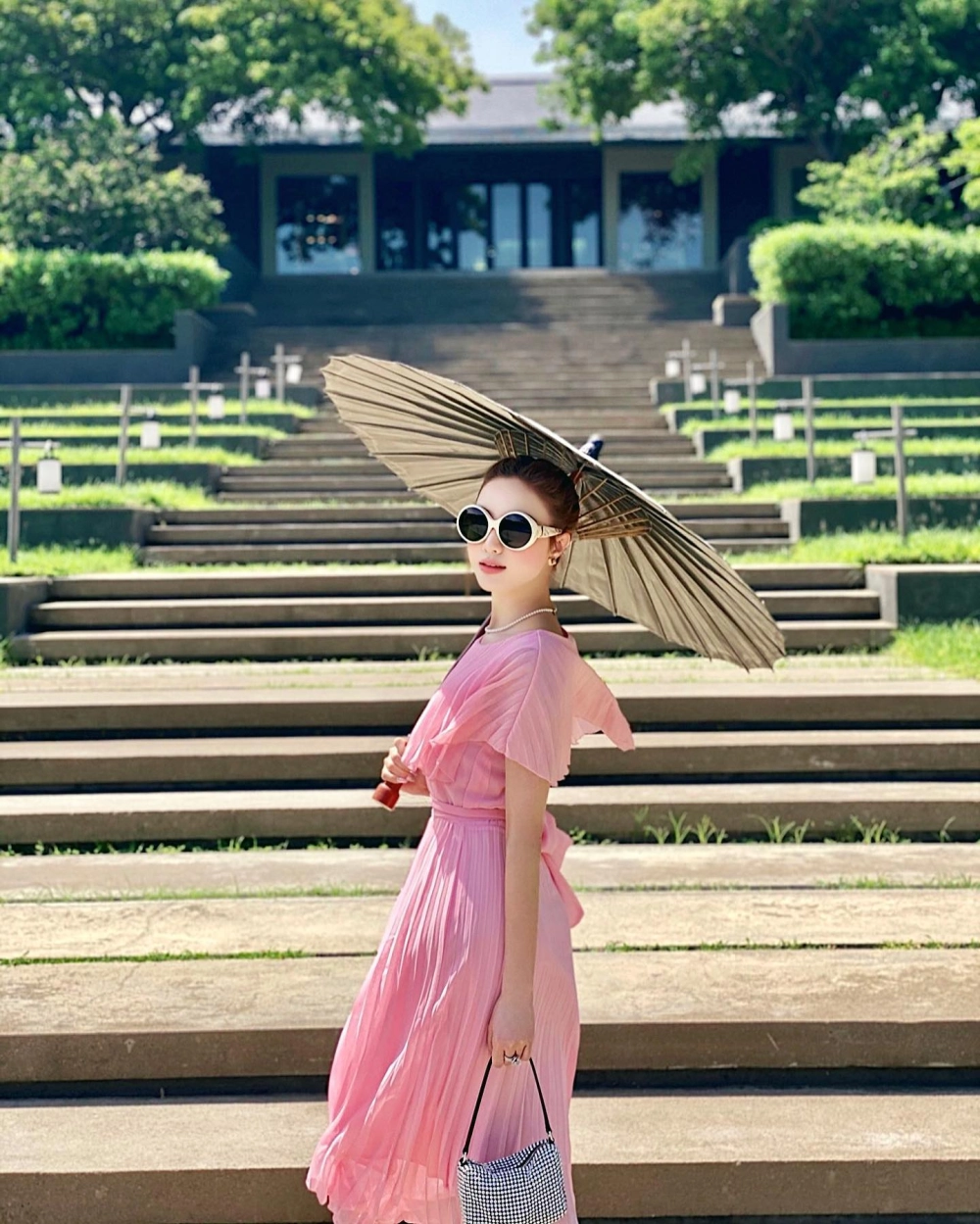 Cô gái xinh đẹp Hàn Quốc nhìn rất cuốn hút