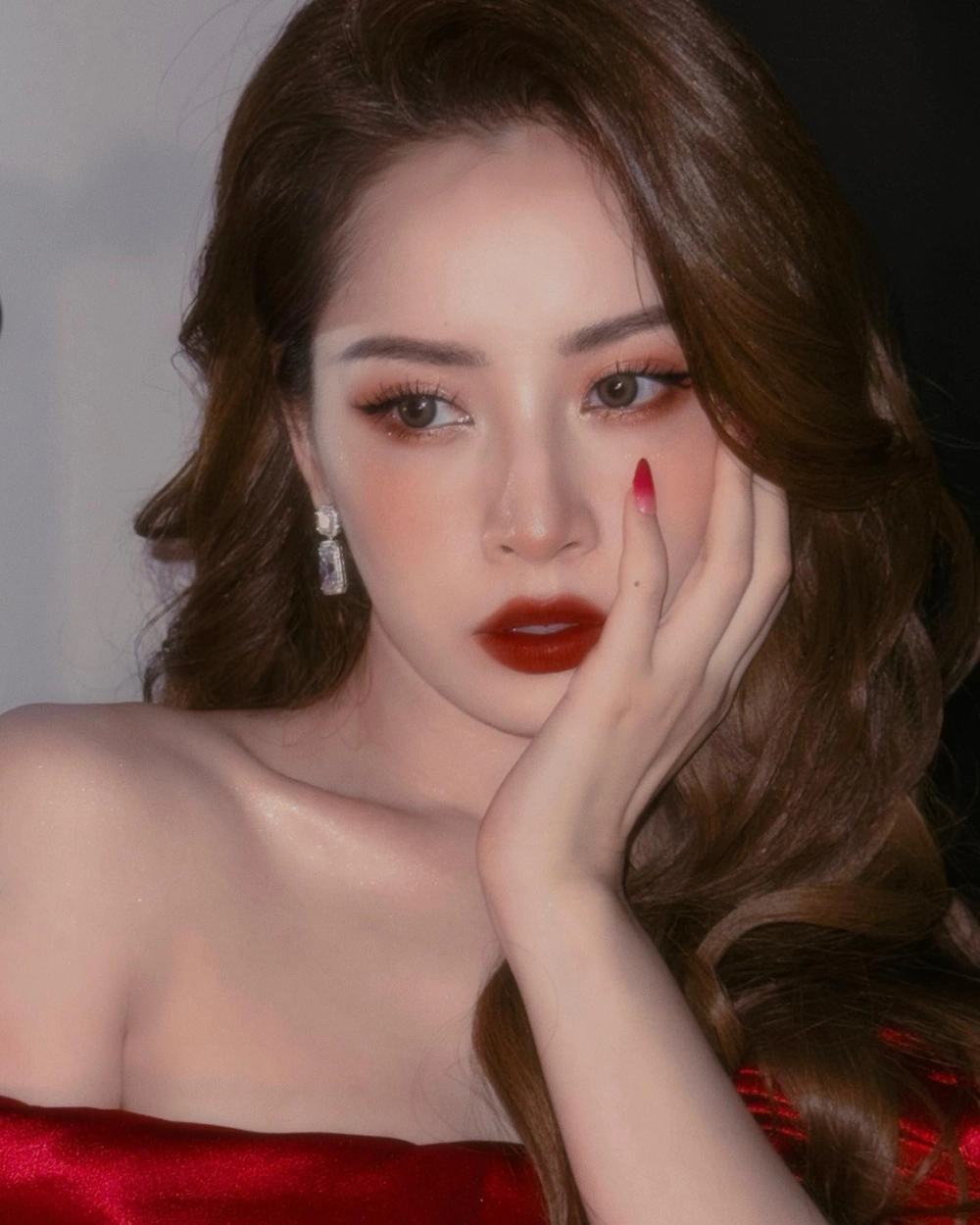 Tải ảnh nền gái xinh 4k chất lượng cao.