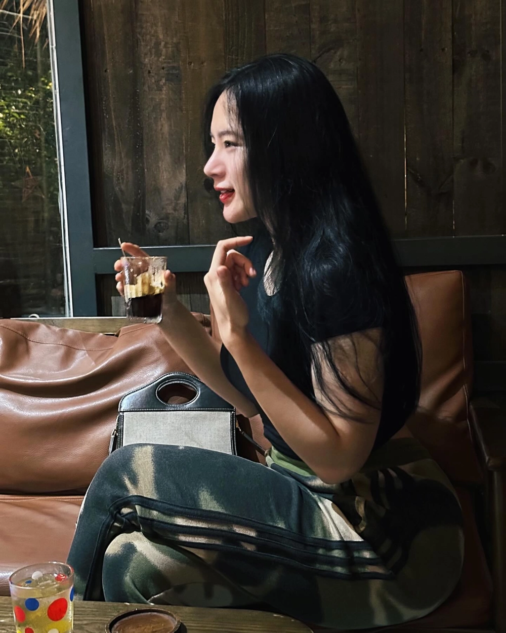 Em gái đẹp trong trẻo đáng yêu.