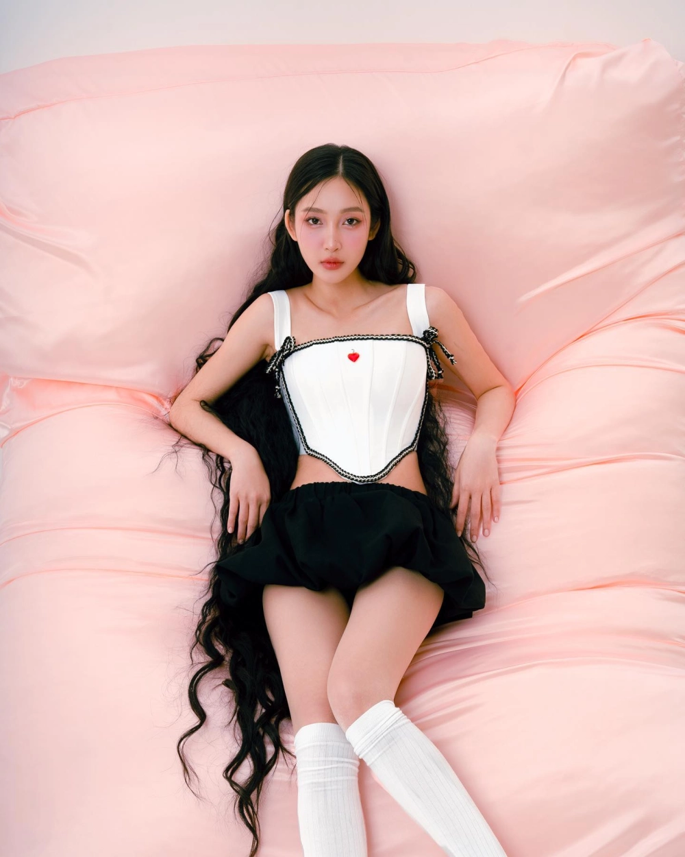 Ảnh gái cute K7 trong trẻo tự nhiên.