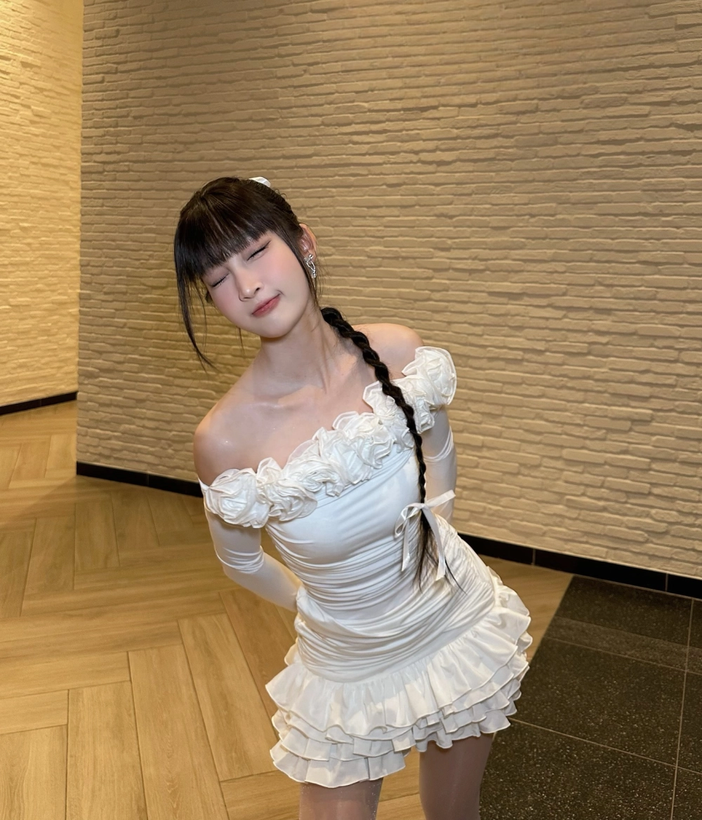 Ảnh con gái xinh cute rất được yêu thích.