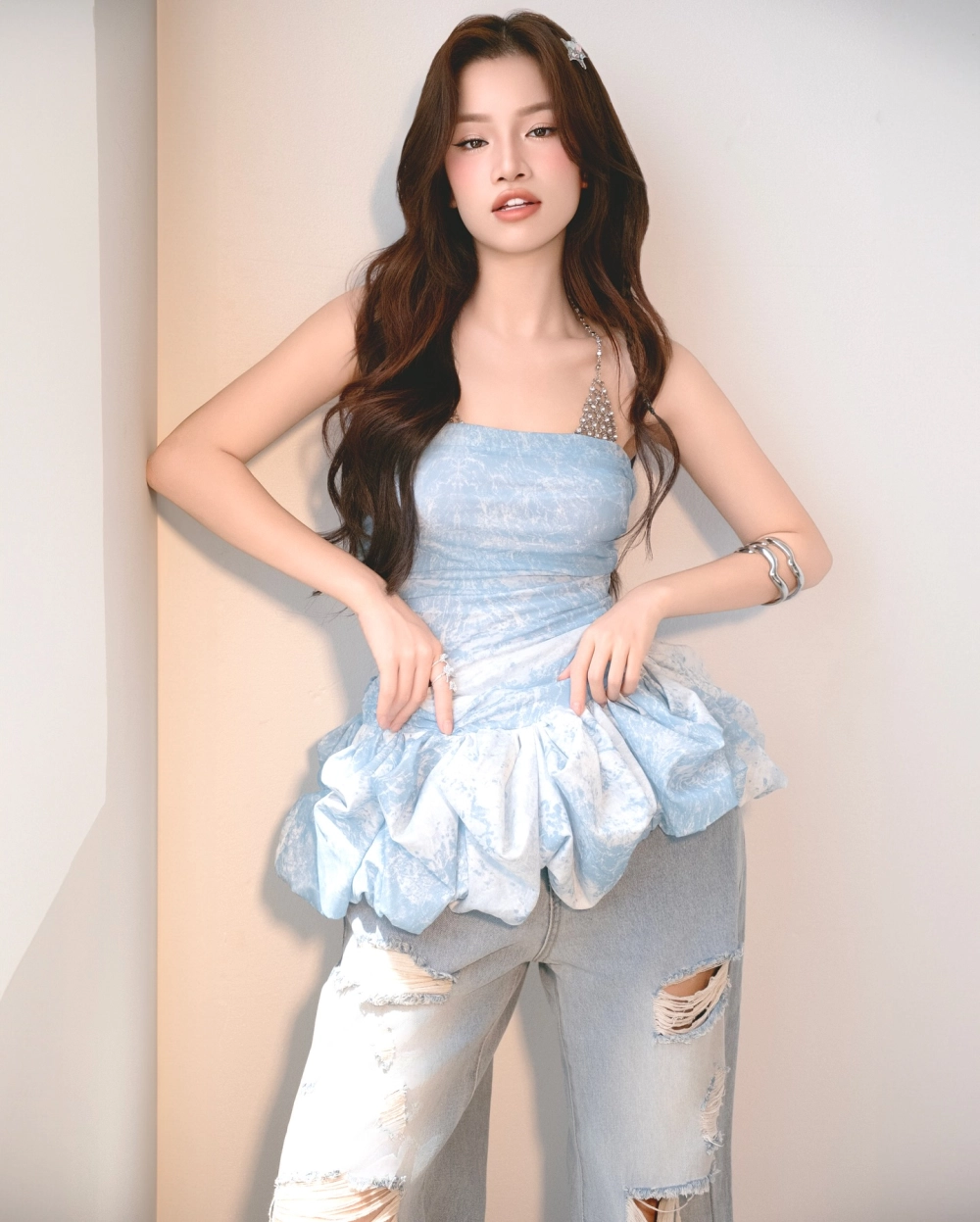 Gái Trung Quốc xinh đẹp duyên dáng.