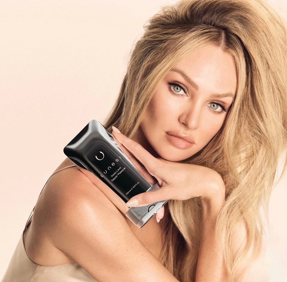 Hành trình lột xác từ một cô gái nông thôn thành siêu mẫu quốc tế của young candice swanepoel.