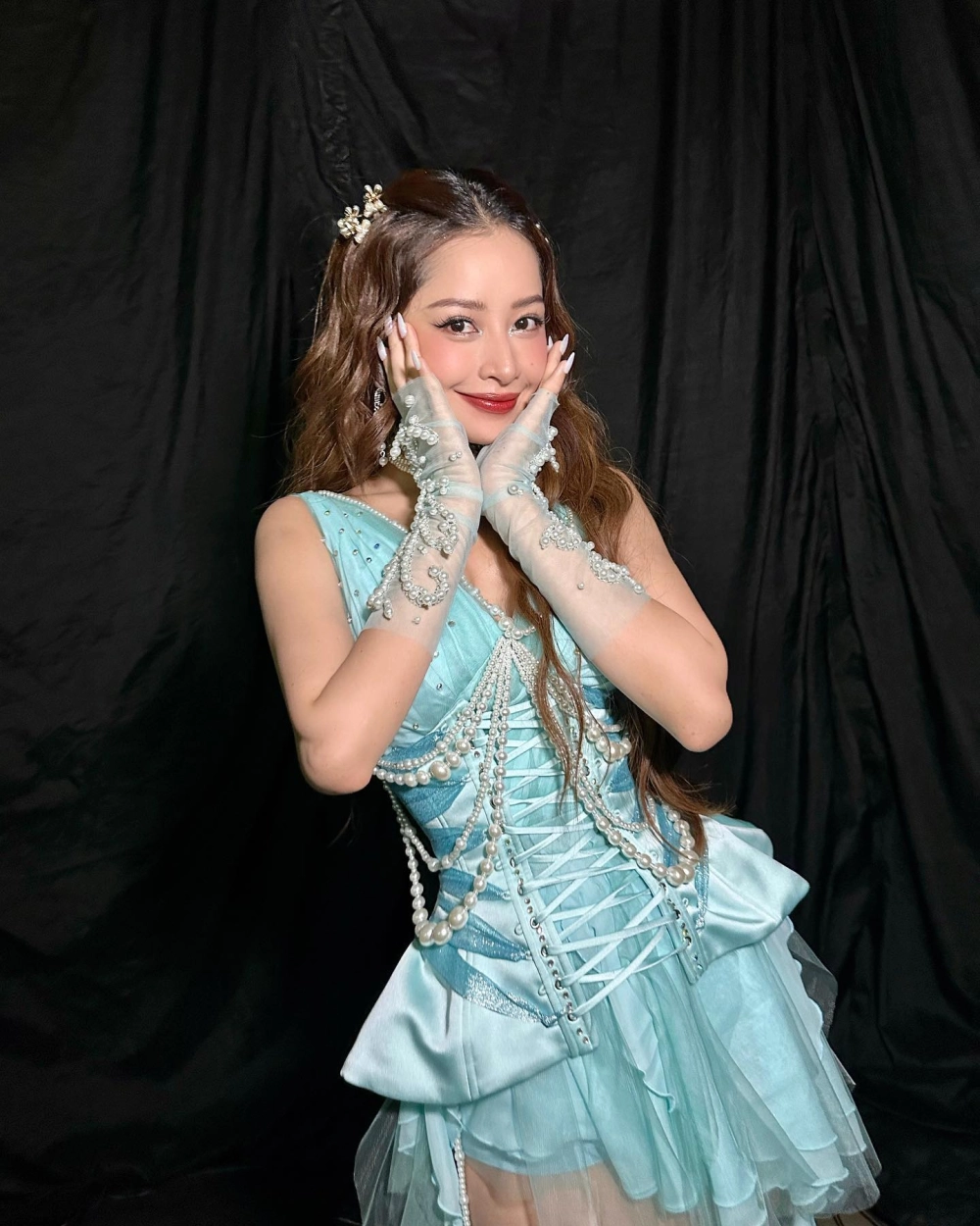 Nét ngây ngô và dễ thương của lứa tuổi học trò qua hình ảnh gái xinh lớp 7.