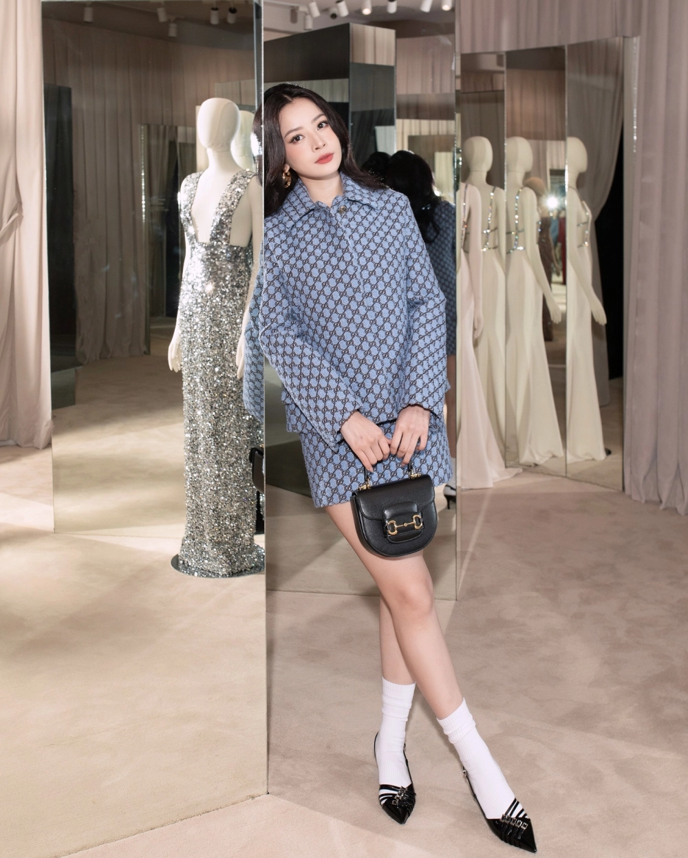 Tuyển tập hình ảnh cô gái dễ thương giúp bạn thư giãn sau giờ làm việc.