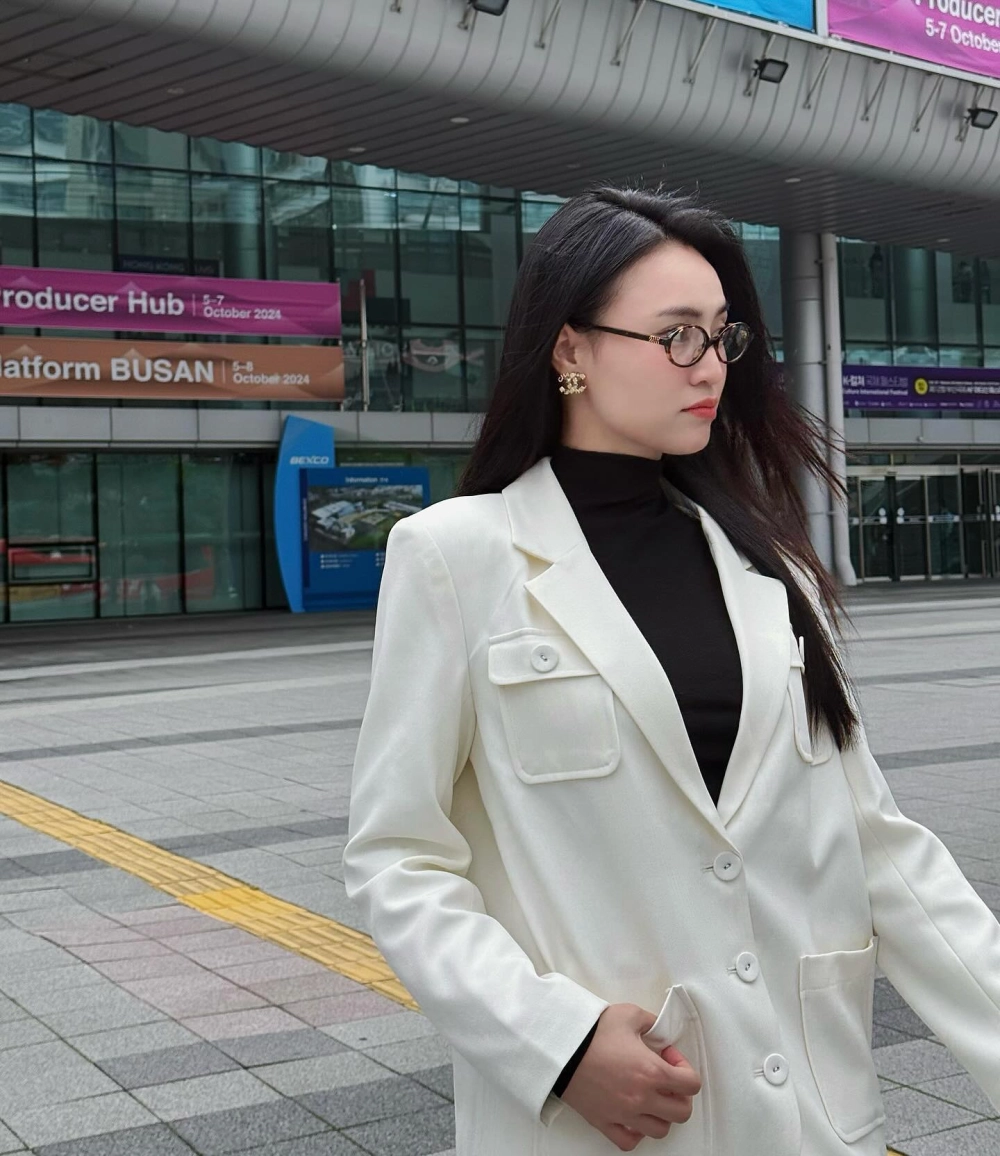 Tải ngay hinh anh gai cute chất lượng cao để trang trí cho các thiết bị cá nhân.